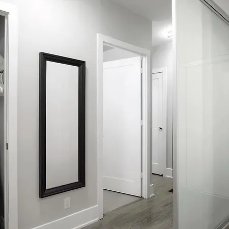 Skyline Suites - Walk To Mtcc, Acc, Rogers Centre & Entertainment District-3